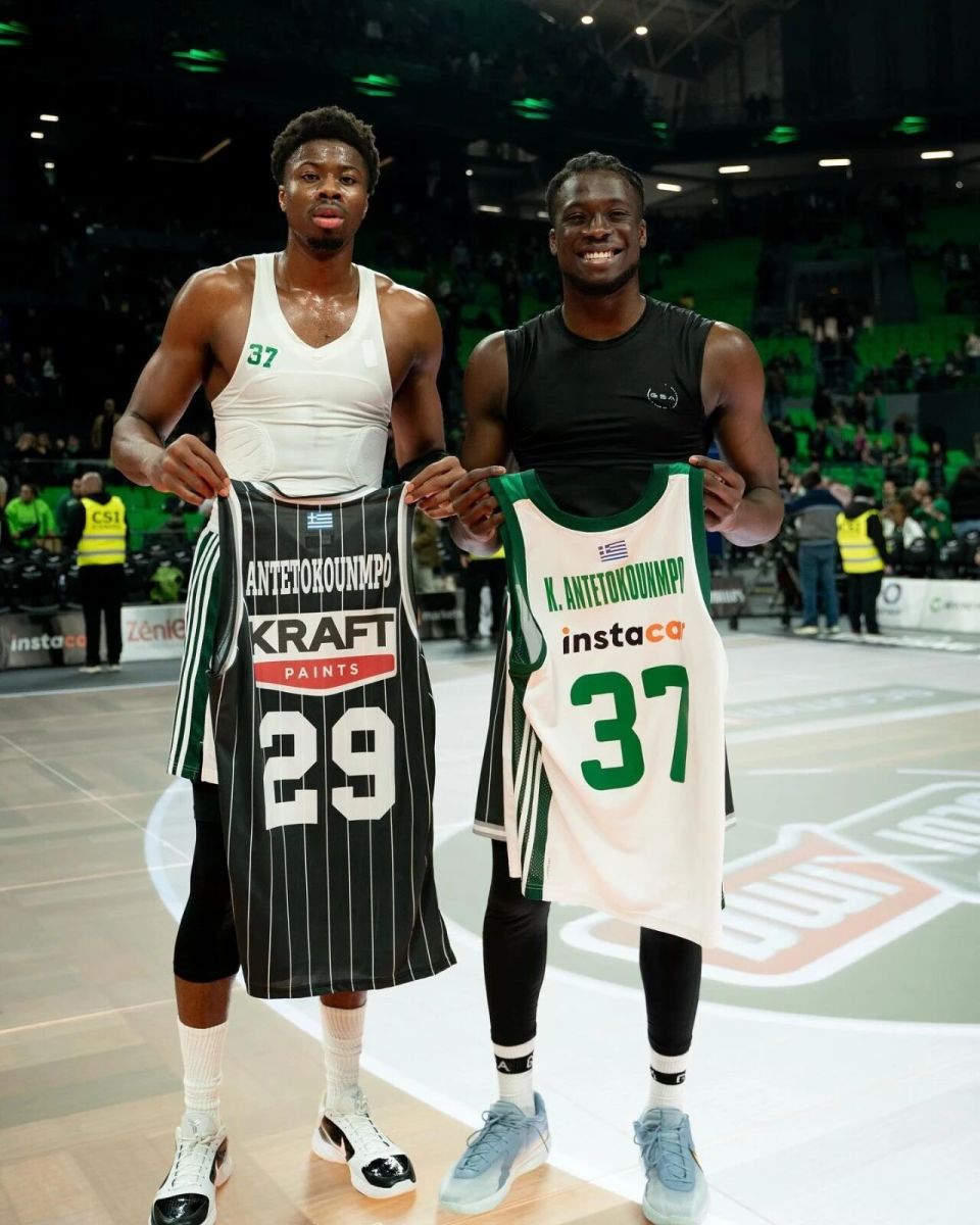 根本不具备, 萨纳西斯出 根本不具备, 萨纳西斯出