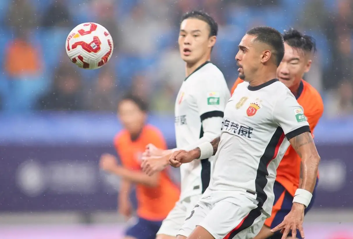 过人低射破 过人低射破